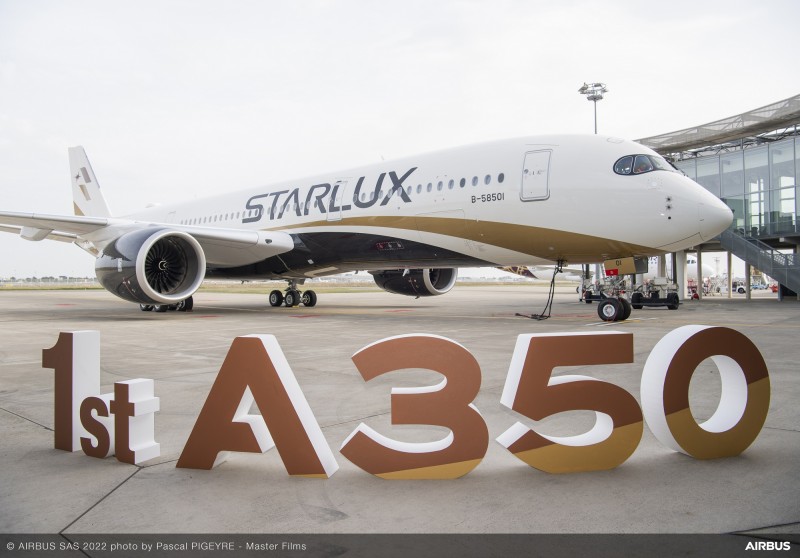 Máy bay A350 của Airbus nhận được hơn 900 đơn đặt hàng?