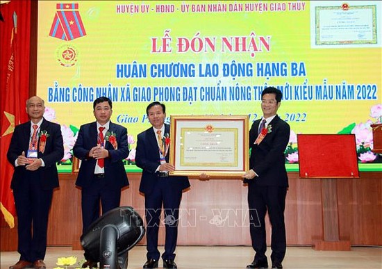 Xã Giao Phong đón nhận Bằng công nhận nông thôn mới kiểu mẫu
