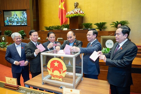 Quốc hội phê chuẩn bổ nhiệm các ông Trần Hồng Hà và Trần Lưu Quang làm Phó Thủ tướng