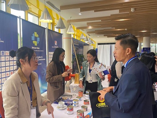 Quảng bá Chương trình và các sản phẩm Thương hiệu Quốc gia Việt Nam tại châu Âu