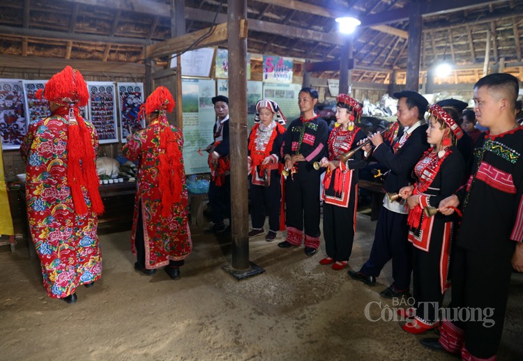 Lễ hội cầu mùa, thể hiện tâm nguyện của dân tộc Dao đỏ