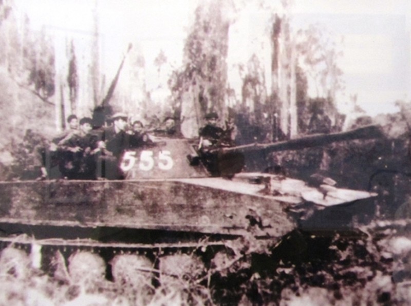 Xe tăng mang số hiệu 555 lập công xuất sắc trong trận Tà Mây-Làng Vây, tháng 2-1968. Ảnh tư liệu 