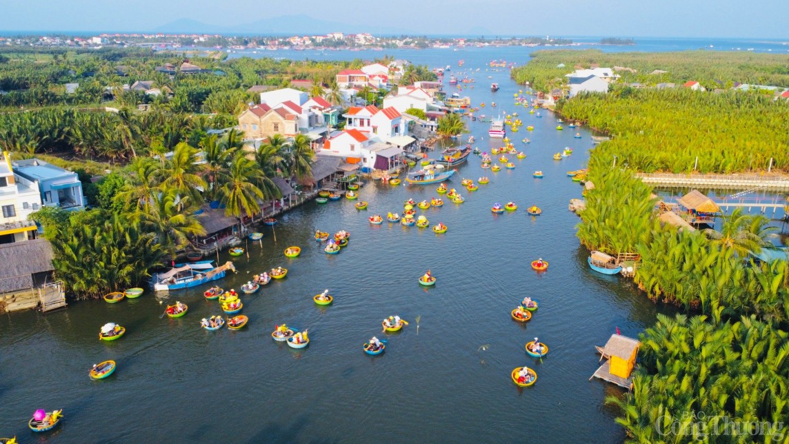 Hơn 100 doanh nghiệp tham gia kích cầu du lịch tỉnh Quảng Nam