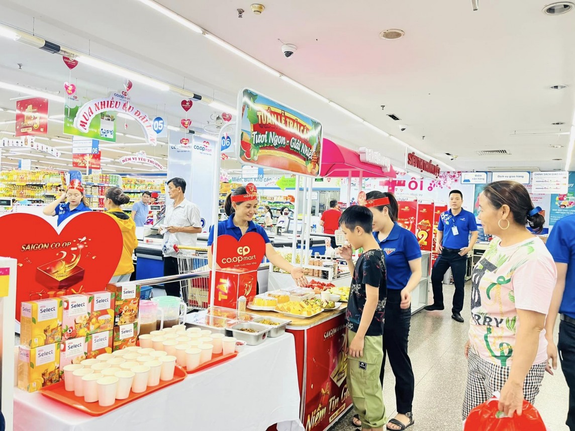 TP. Hồ Chí Minh: Sức mua sản phẩm giải nhiệt và sản phẩm OCOP tăng mạnh