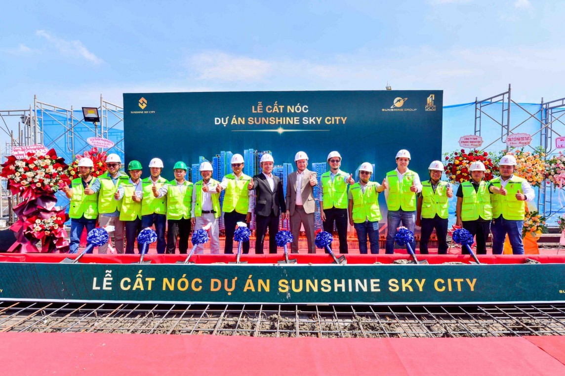 Tổ hợp căn hộ ‘chuẩn khách sạn ven sông Sài Gòn’ - Sunshine Sky City cất nóc toà S4