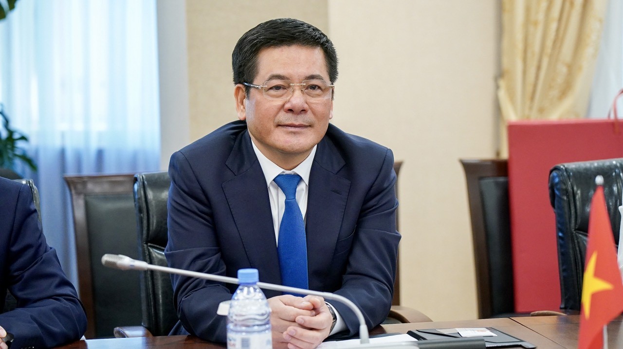 Chùm ảnh: Bộ trưởng Nguyễn Hồng Diên làm việc với Phó Thủ tướng Chính phủ Kazakhstan