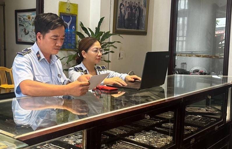 Thái Bình: Phạt vi phạm hành chính 60 triệu đồng hai cơ sở kinh doanh vàng tại huyện Thái Thụy