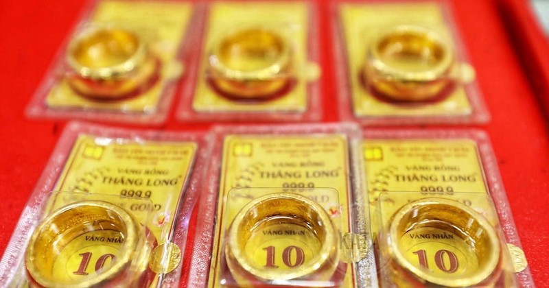 Giá vàng nhẫn 999,9 tiếp đà giảm, bán ra gần 76 triệu đồng/lượng