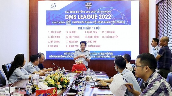 khoi dong giai bong da nam thanh nien tong cuc quan ly thi truong dms league 2022