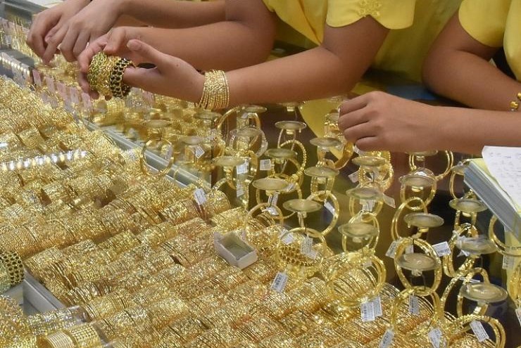Giá vàng hôm nay 17/8: Vàng trong nước cao hơn thế giới hơn 16 triệu