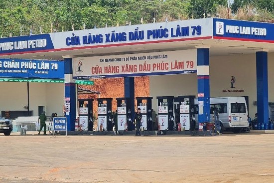 Đến ngày 29/8, 5/7 doanh nghiệp đầu mối kinh doanh xăng dầu được trả giấy phép