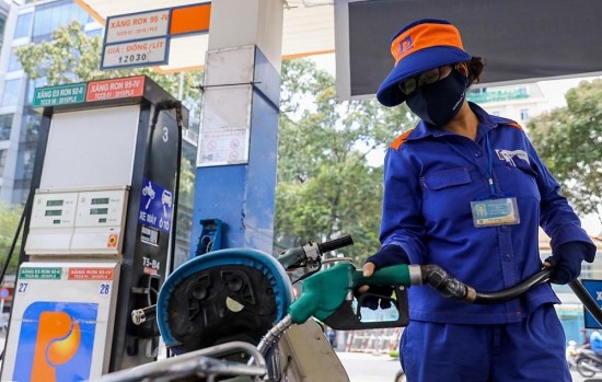 Chuyên gia Vũ Vinh Phú: Bộ trưởng Nguyễn Hồng Diên đã nhanh chóng, sát sao trong điều hành mặt hàng xăng dầu