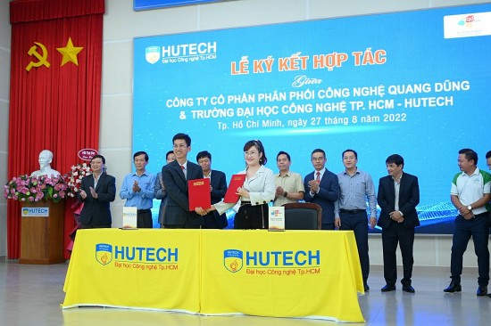 Công ty QD.TEK ký thoả thuận hợp tác với Trường đại học Công nghệ TP.Hồ Chí Minh