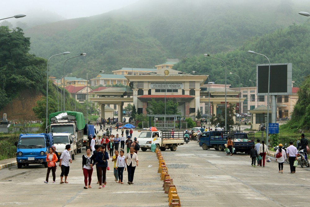 Cửa khẩu quốc tế miền Trung