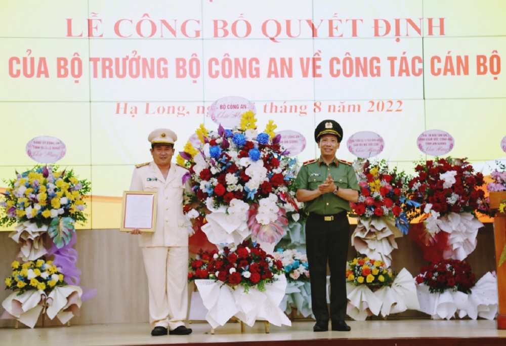 Đại tá Đinh Văn Nơi chính thức nhậm chức Giám đốc Công an tỉnh Quảng Ninh.