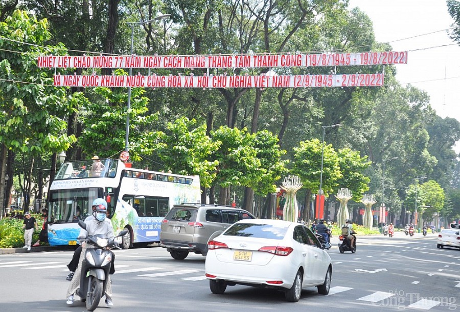 TP. Hồ Chí Minh: Rực rỡ cờ hoa chào mừng Tết Độc lập