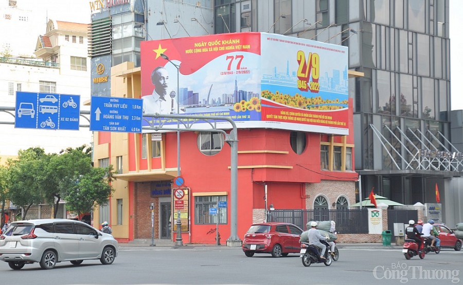 TP. Hồ Chí Minh: Rực rỡ cờ hoa chào mừng Tết Độc lập