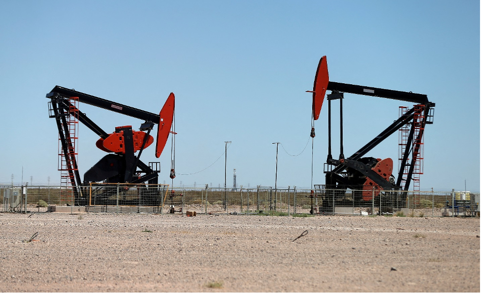 Giá xăng dầu hôm nay 7/9: Dầu Brent bất ngờ giảm gần 3 USD/thùng
