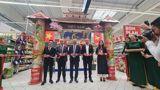 Gạo Việt Nam chính thức “lên kệ” chuỗi siêu thị Carrefour của Pháp