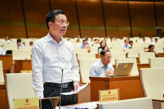 Bộ trưởng Nguyễn Mạnh Hùng: Tránh tích tụ tần số để không dẫn đến độc quyền viễn thông