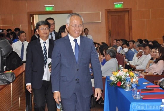 Thứ trưởng Trần Quốc Khánh dự lễ kỷ niệm 40 năm thành lập Đại học Công nghiệp Thực phẩm TP. Hồ Chí Minh