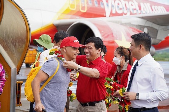 Vietjet khai trương hai đường bay mới kết nối Phú Quốc với New Delhi, Mumbai