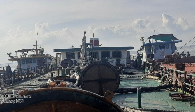 Thái Bình: Trục vớt thành công tàu chở hơn 1.000 lít dầu bị chìm