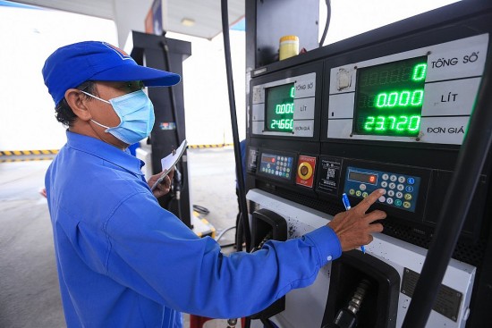 Giá xăng dầu hôm nay 21/9: Giá xăng giảm từ 450- 630 đồng/lít, giá dầu giảm mạnh