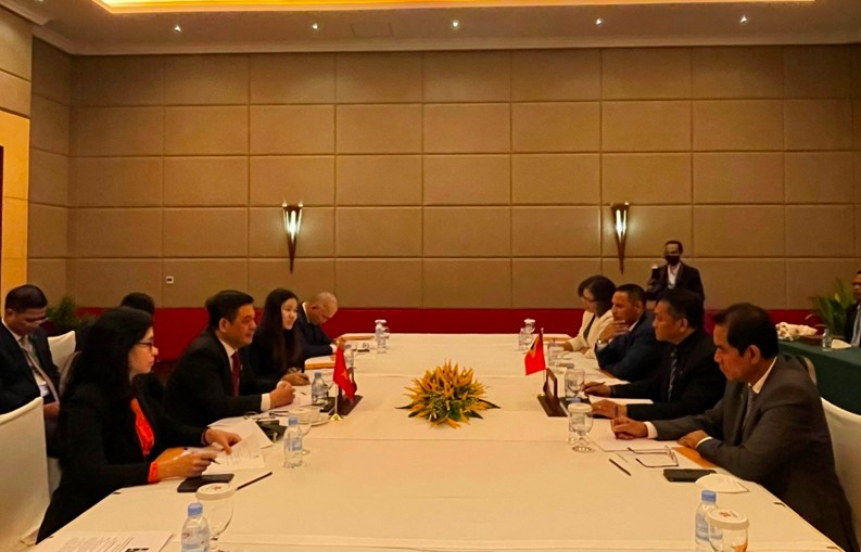 Bộ trưởng Bộ Công Thương Nguyễn Hồng Diên hội đàm với Bộ trưởng Bộ Thương mại, Công nghiệp và Du lịch Đông Ti-mo