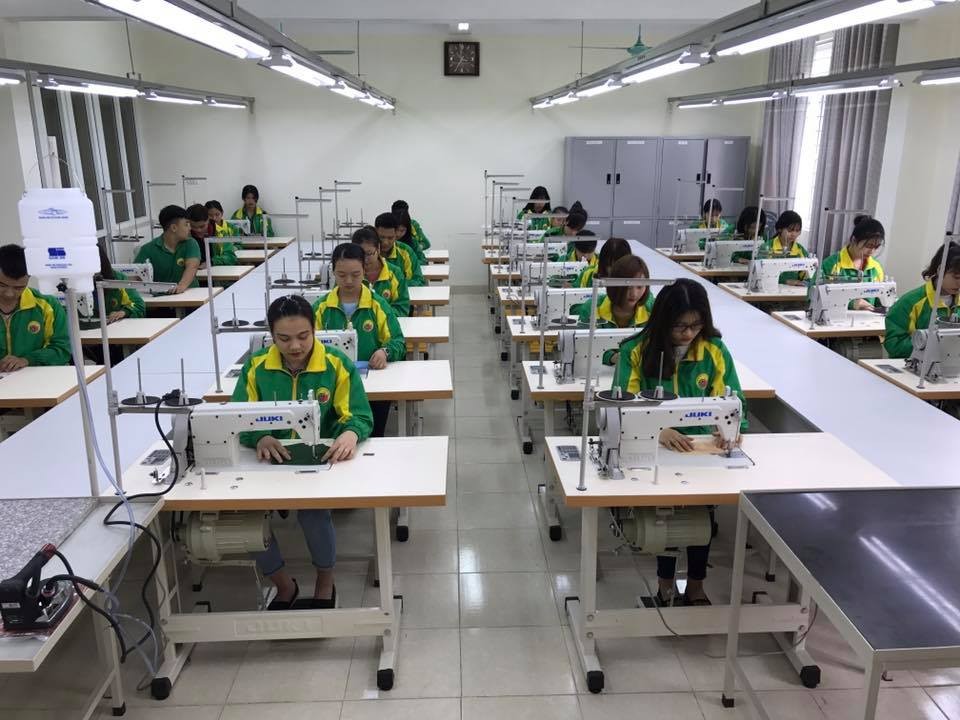 Trường Cao đẳng Kinh tế công nghiệp Hà Nội: Hỗ trợ việc làm cho sinh viên