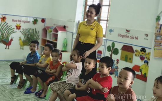 Nghệ An: Hàng ngàn giáo viên mầm non hợp đồng bị chậm lương