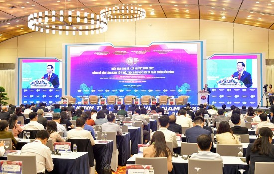 Chủ tịch Quốc hội Vương Đình Huệ phát biểu bế mạc Diễn đàn Kinh tế - Xã hội Việt Nam 2022