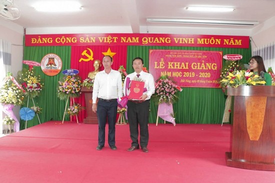 Vụ tăng học phí bất thường tại Đắk Nông: Giám đốc Trung tâm từng bị kỷ luật vì lạm thu