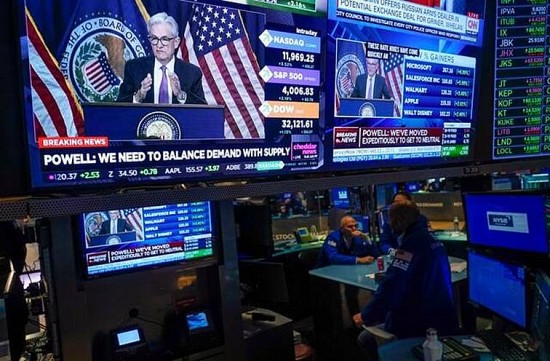 Quyết định của Cục Dự trữ Liên bang Mỹ: Tác động thị trường và tín hiệu cho tương lai
