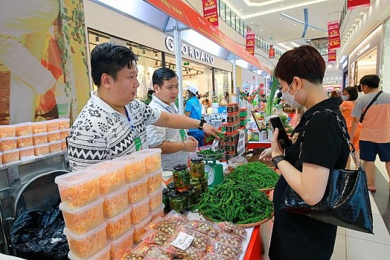 Công Thương qua góc nhìn báo chí ngày 24/9: Ngành Công Thương đóng góp lớn trong cơ cấu kinh tế của 28 tỉnh, thành phố khu vực phía Bắc