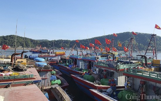 Bão Noru: Các tỉnh Nghệ An- Hà Tĩnh ban hành công điện khẩn, chủ động ứng phó