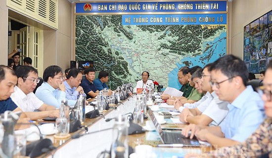 Phó Thủ tướng Lê Văn Thành chủ trì cuộc họp ứng phó với bão Noru