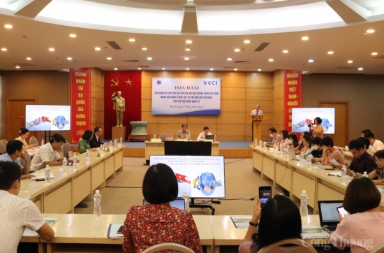 Toạ đàm đánh giá kết quả thực hiện Nghị quyết 09-NQ/TW: Phát huy vai trò của đội ngũ doanh nhân Việt Nam
