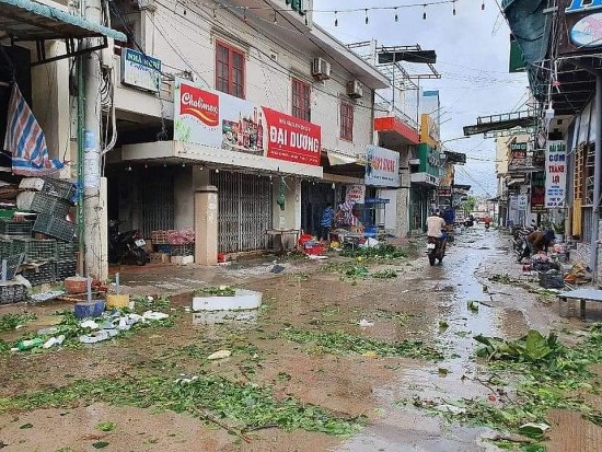 Huyện đảo Lý Sơn ước tính thiệt hại hơn 62 tỷ đồng do bão số 4
