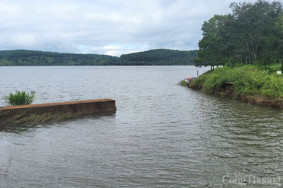 Gia Lai: Vỡ đập tràn ngăn chia Biển Hồ không ảnh hưởng đến chất lượng nguồn nước
