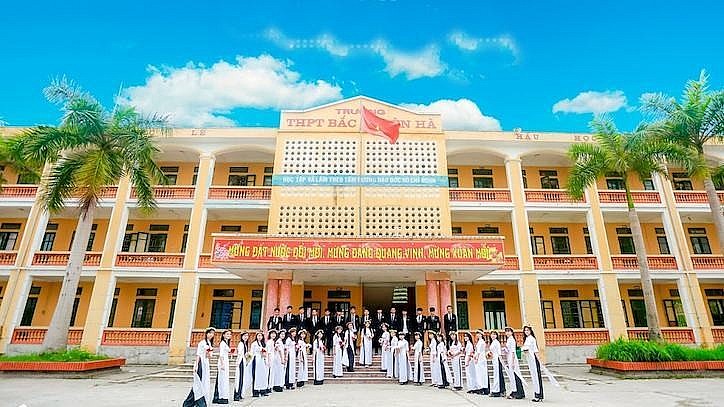 Quán quân Đường lên đỉnh Olympia 2022 Đặng Lê Nguyên Vũ: Niềm tự hào của ngôi trường miền đất cổ Thái Bình