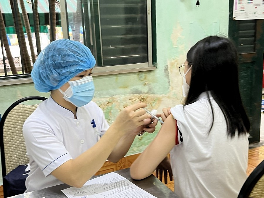TP. Hồ Chí Minh đề nghị cung cấp tên 579 nhân viên y tế chưa cho con tiêm vắc xin Covid-19
