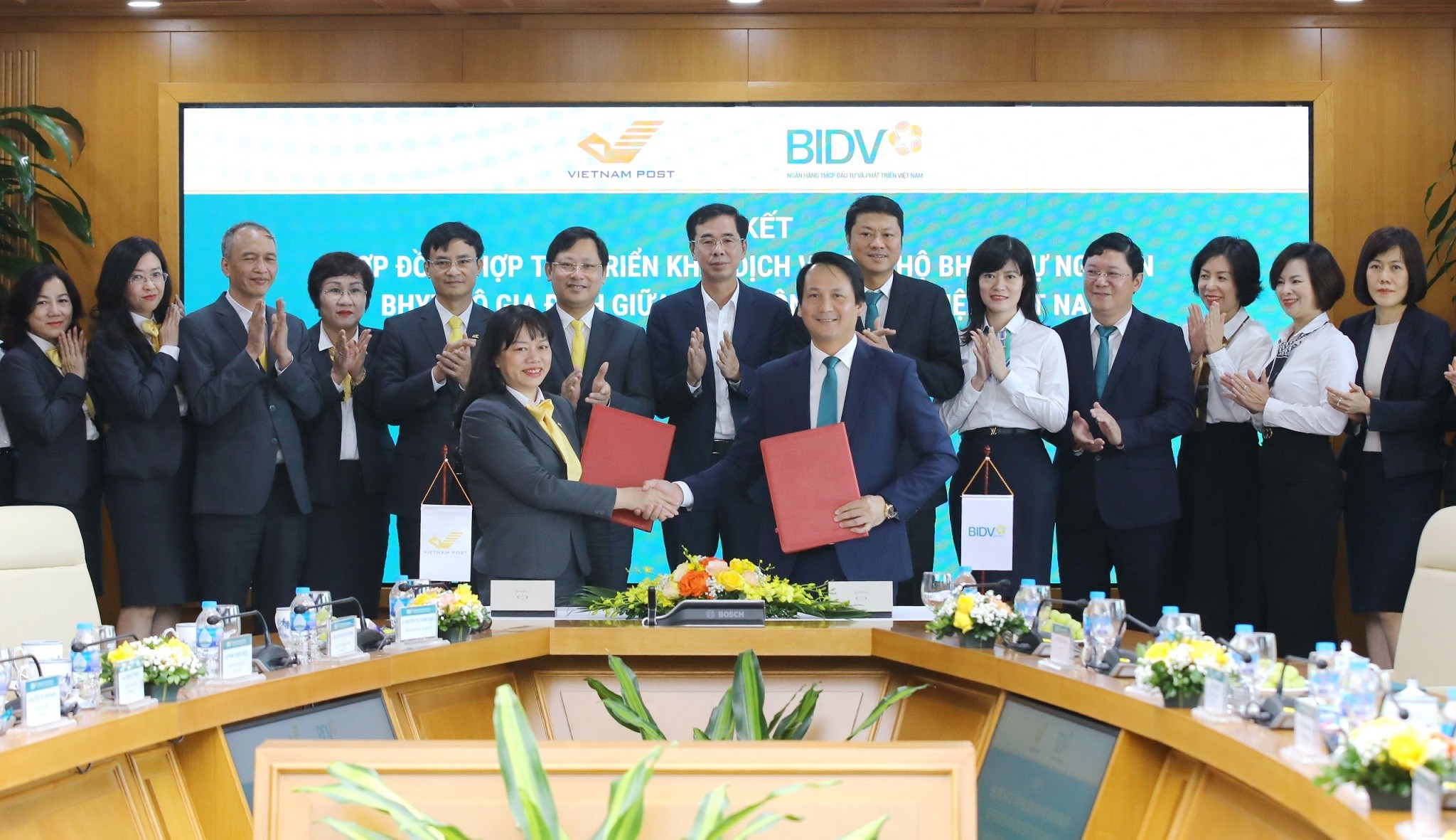 Vietnam Post và BIDV hợp tác triển khai dịch vụ thu hộ bảo hiểm
