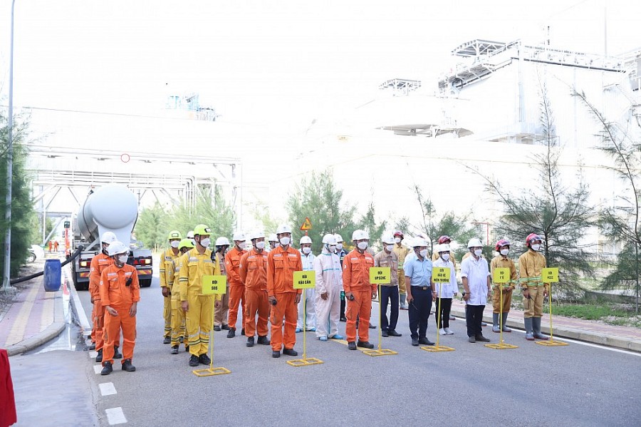 Nhà máy Nhiệt điện Vĩnh Tân 4: Diễn tập ứng phó với sự cố tràn dầu, hóa chất