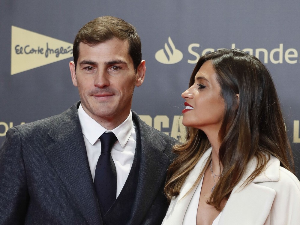 Thủ môn Iker Casillas gây sốc khi tự nhận mình là người đồng tính