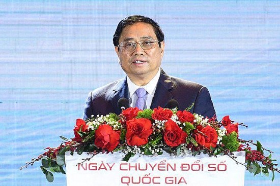 Thủ tướng Chính phủ: Chuyển đổi số phải để người dân, doanh nghiệp hưởng lợi