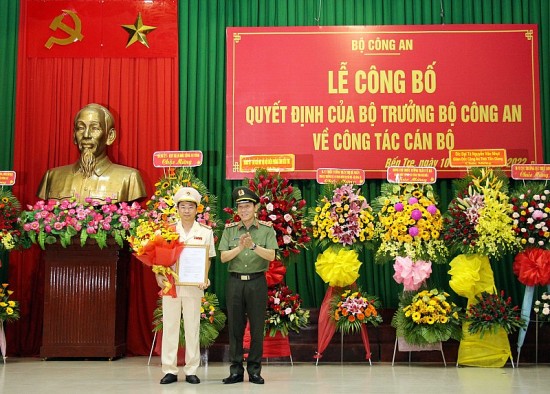 Đại tá Trương Sơn Lâm giữ chức Giám đốc Công an tỉnh Bến Tre