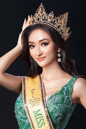 Hoa hậu Campuchia giải thích về hành vi ghép mặt cô vào bức ảnh của Hoa hậu Thùy Tiên