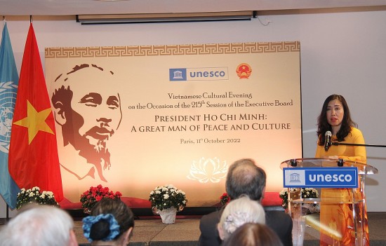 Lễ kỷ niệm 35 năm tổ chức UNESCO thông qua Nghị quyết tôn vinh Chủ tịch Hồ Chí Minh tại Pháp