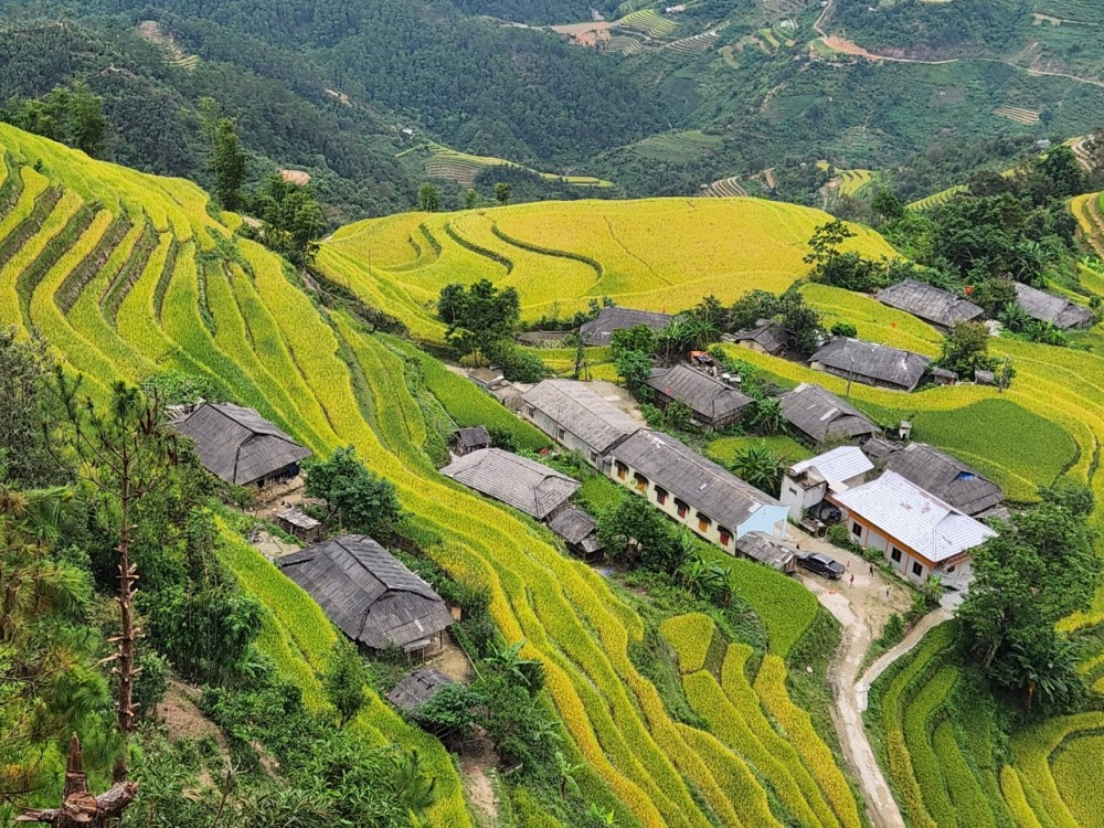 : Với nhiều di sản văn hoá độc đáo, đặc sắc, các bản làng vùng cao tỉnh Hà Giang là điểm đến hấp dẫn với rất nhiều du khách